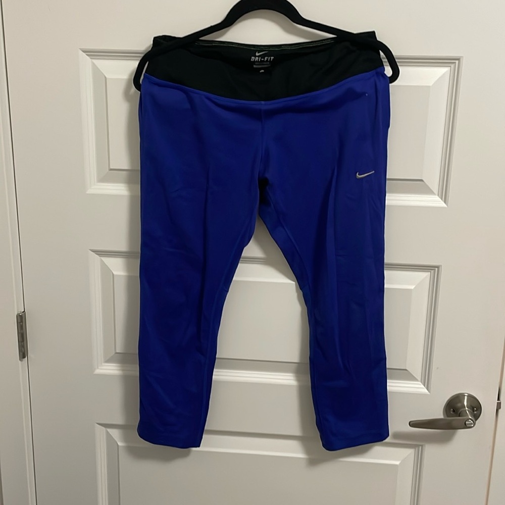 Nike crop leggings